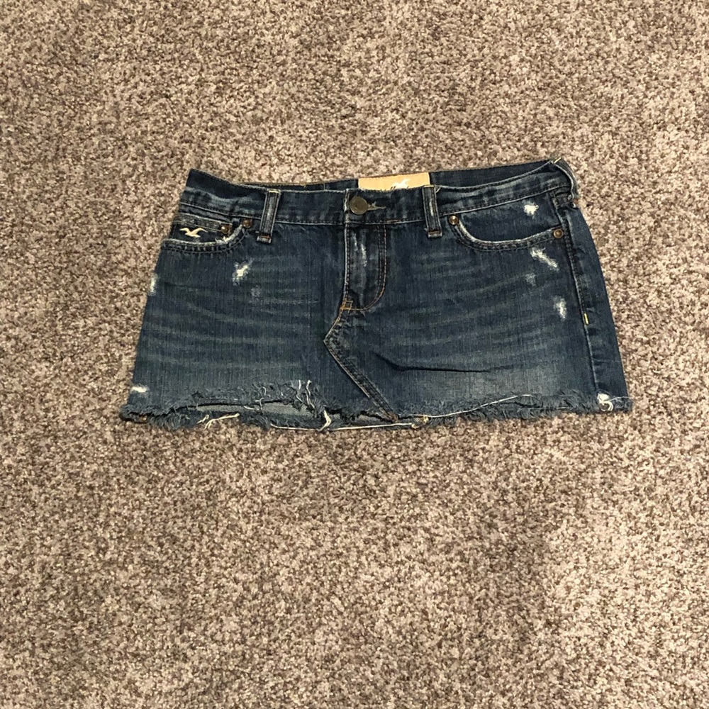 Perfect hollister Jean skirt size 1